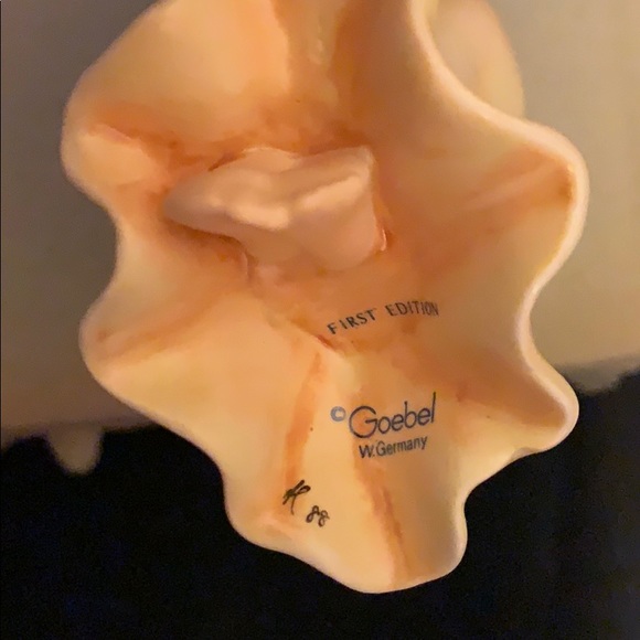 MJ Hummel Christmas Angel “Flying High” - Picture 4 of 4